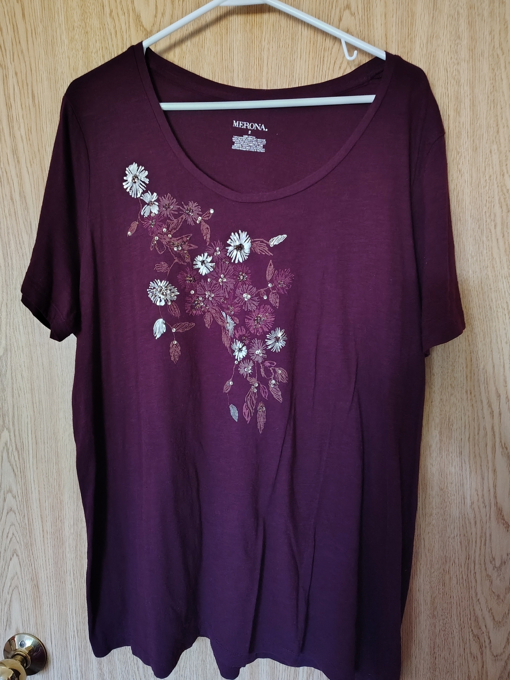 2XL Merona Plum Short Sleeve Scoop Neck Tee with Metallic Floral